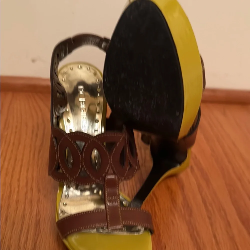BCBGirls Brown and Yellow High Heels with Stiletto Sz 6.5‎